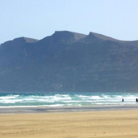 Famara Surf Wifi Apartment Luaran gambar