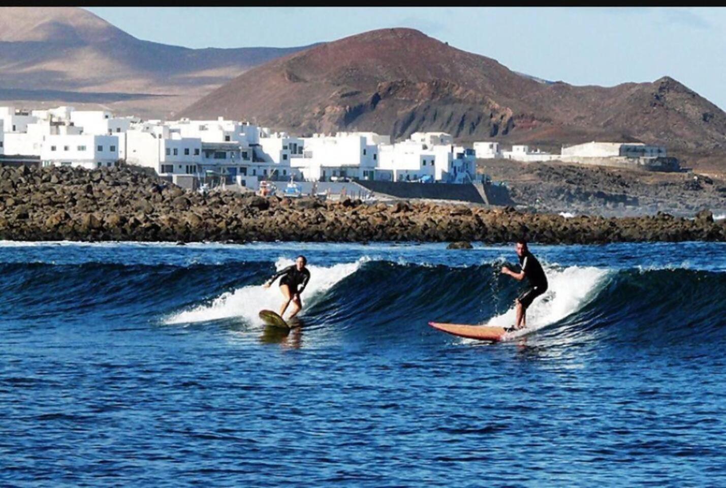 Famara Surf Wifi Apartment Luaran gambar