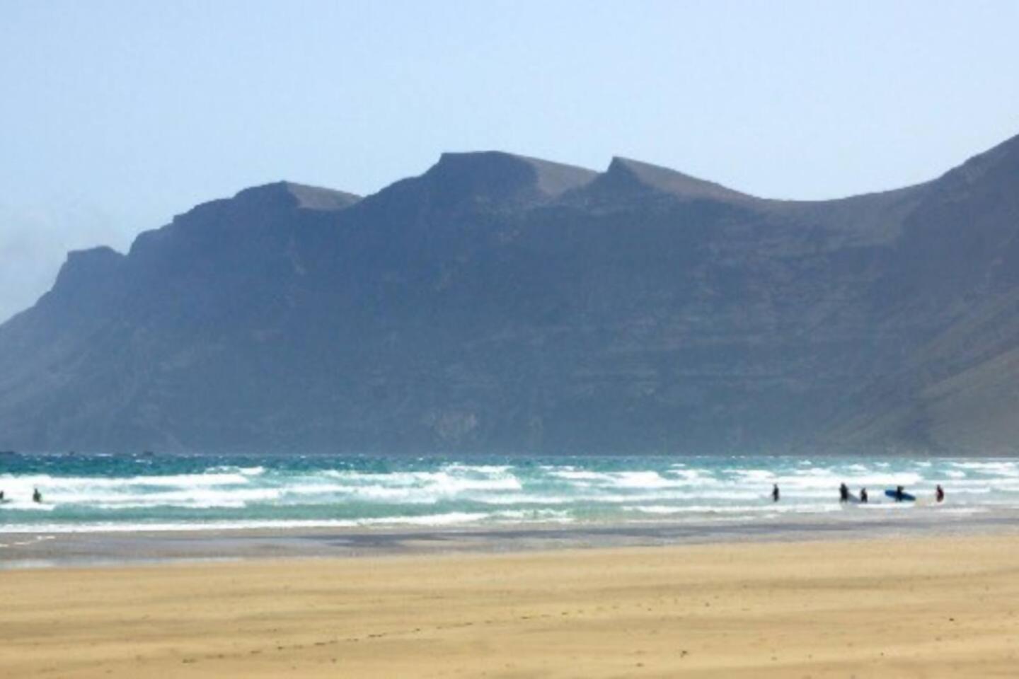 Famara Surf Wifi Apartment Luaran gambar