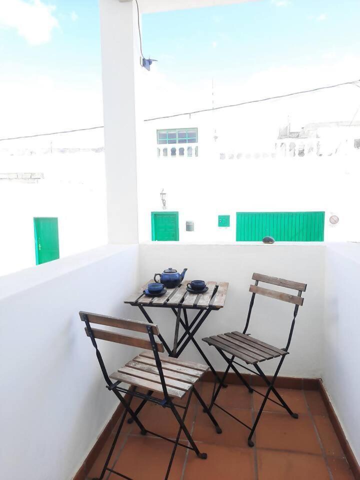 Famara Surf Wifi Apartment Luaran gambar
