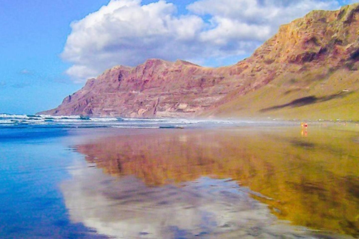 Famara Surf Wifi Apartment Luaran gambar